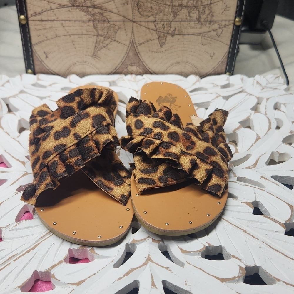 Cheetah Print Slip On Flats Size 7 3/20/26
